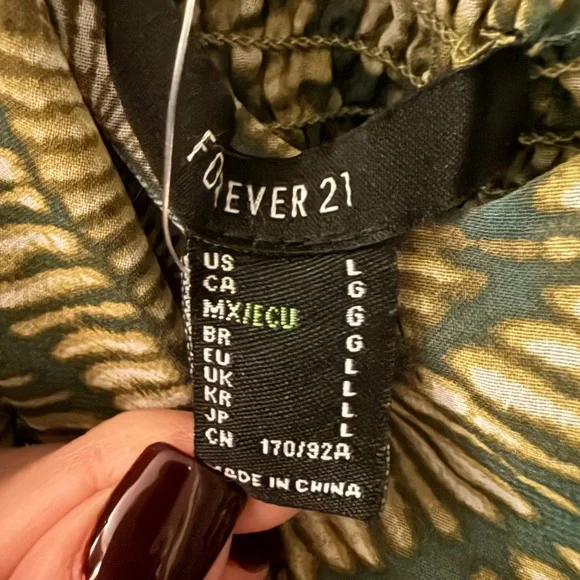 NWT Forever 21 Geometric Olive and Black Maxi Dress - Picture 6 of 7